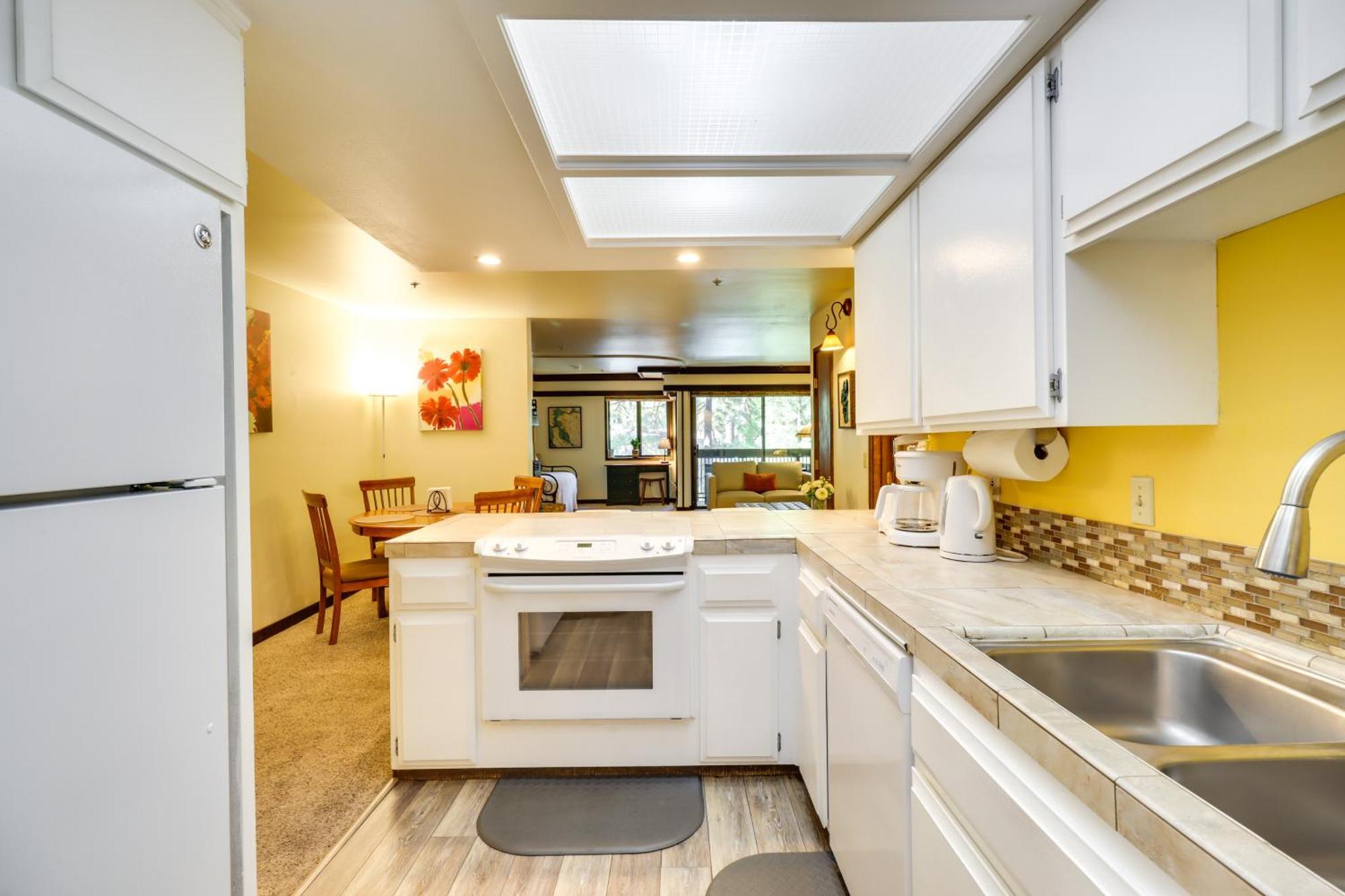 Incline Village Condo With Balcony 1 Mi To Trail! ภายนอก รูปภาพ
